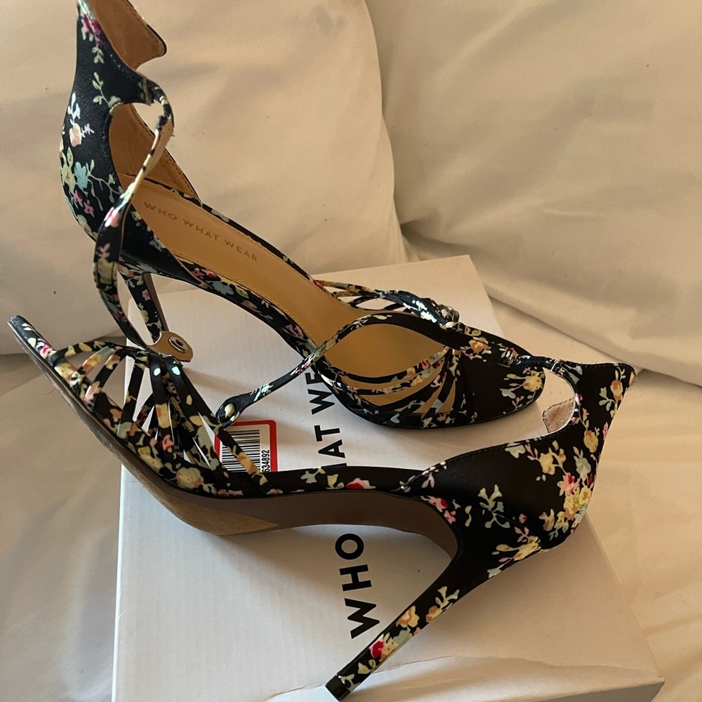 Beautiful heels (sandals) wore to a wedding once size 8.5